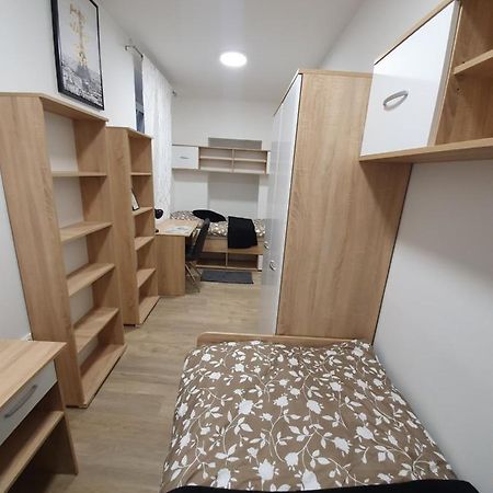 Railway Station City Modern Apartment Maribor Eksteriør billede